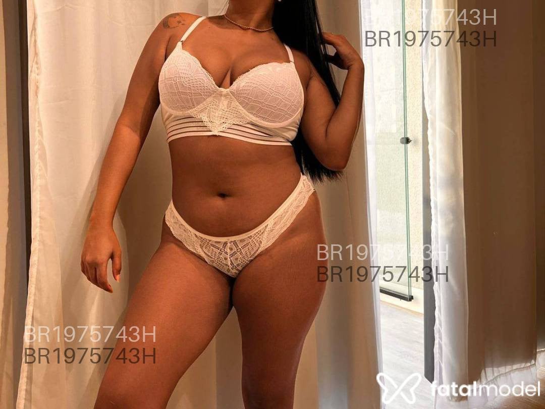 Acompanhante mulher morena (o) de olhos pretos em Curitiba - Alana