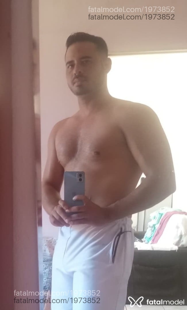 Acompanhante homem morena (o) de olhos castanhos em São Paulo - Jcmoreno