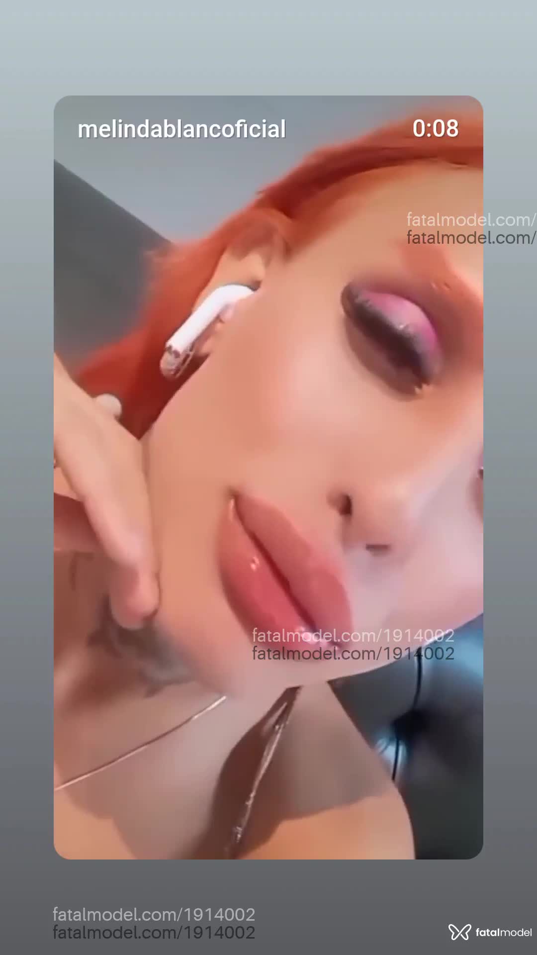 Acompanhante mulher trans ruiva (o) de olhos castanhos em São Paulo - Melinda blanc