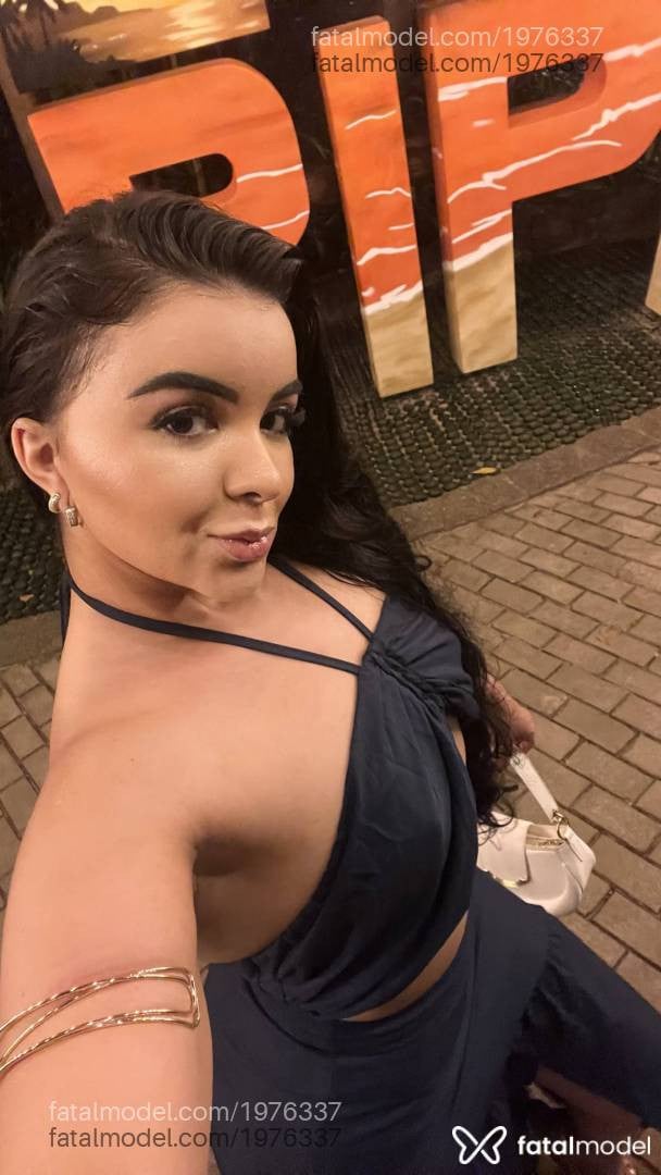 Acompanhante mulher morena (o) de olhos castanhos - Karol