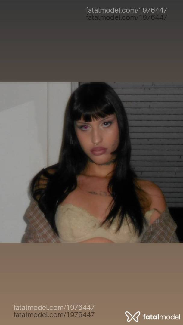 Acompanhante mulher trans morena (o) de olhos castanhos em Virtual - Kali