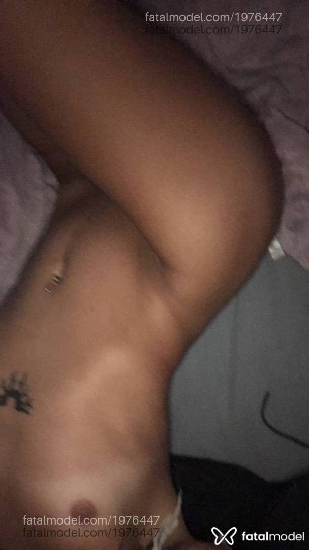Acompanhante mulher trans morena (o) de olhos castanhos em Virtual - Kali
