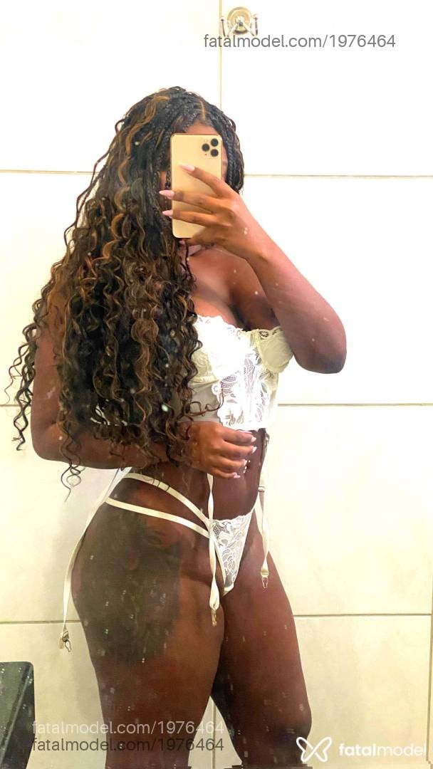 Acompanhante mulher com cabelo castanho de olhos castanhos em Contagem - Soraya