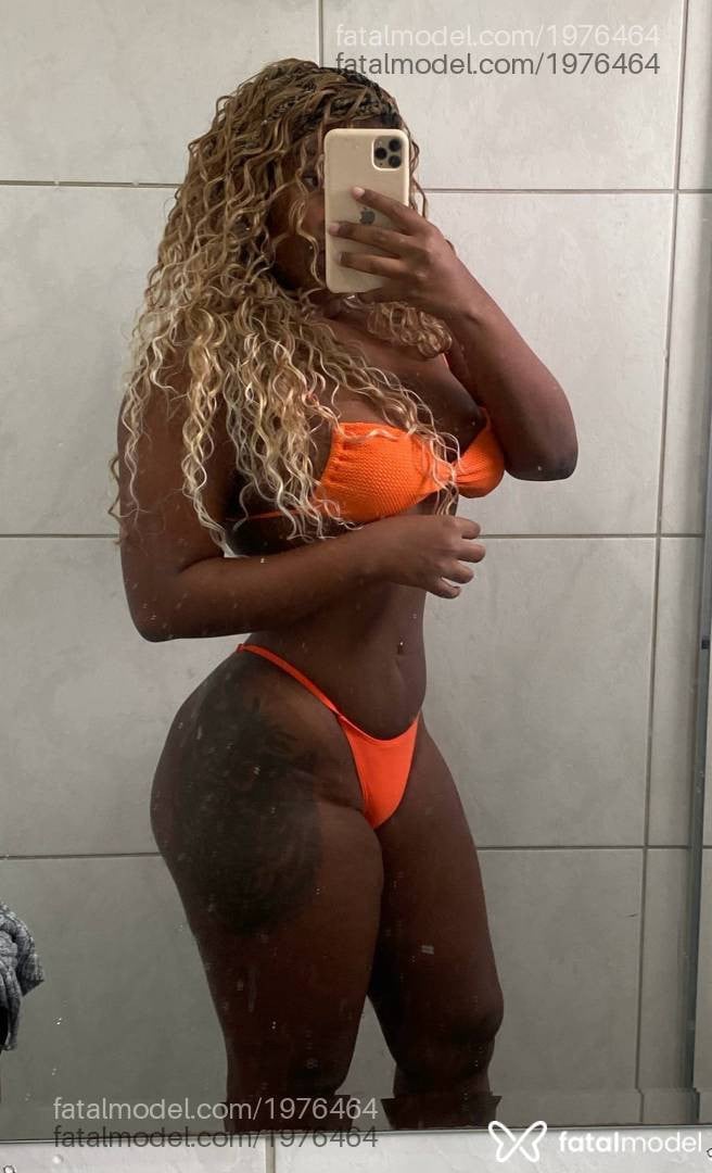 Acompanhante mulher com cabelo castanho de olhos castanhos em Contagem - Soraya