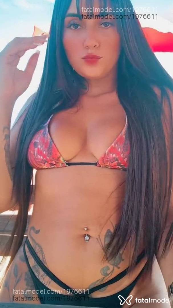 Acompanhante mulher morena (o) de olhos castanhos em Piúma Acompanhante mulher morena (o) de olhos castanhos em Piúma - Thamires