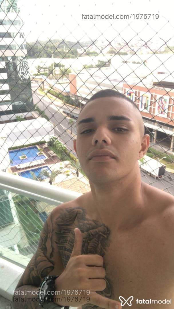 Acompanhante homem morena (o) de olhos castanhos em Salvador - João Pedro
