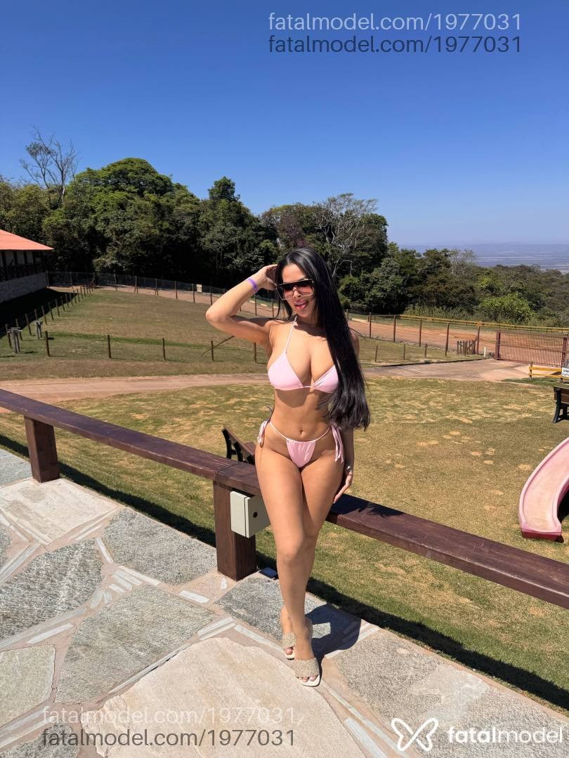 Acompanhante mulher morena (o) de olhos castanhos - Jade Milani