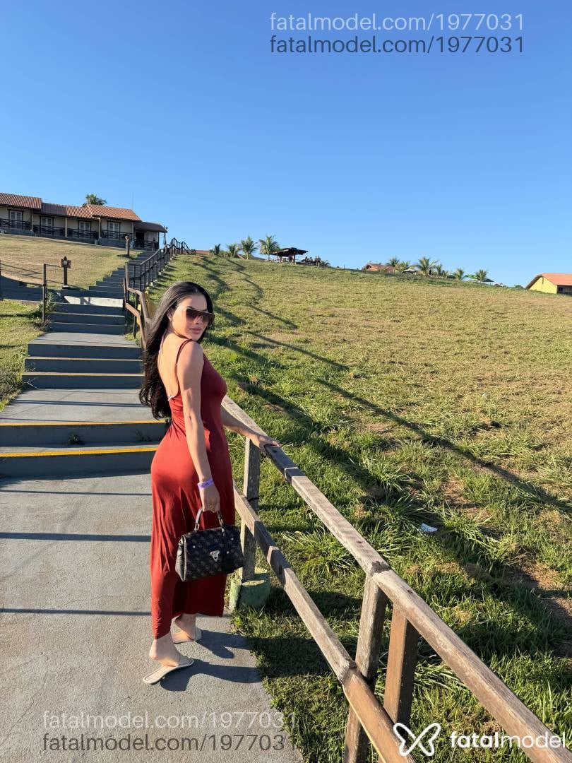 Acompanhante mulher morena (o) de olhos castanhos - Jade Milani