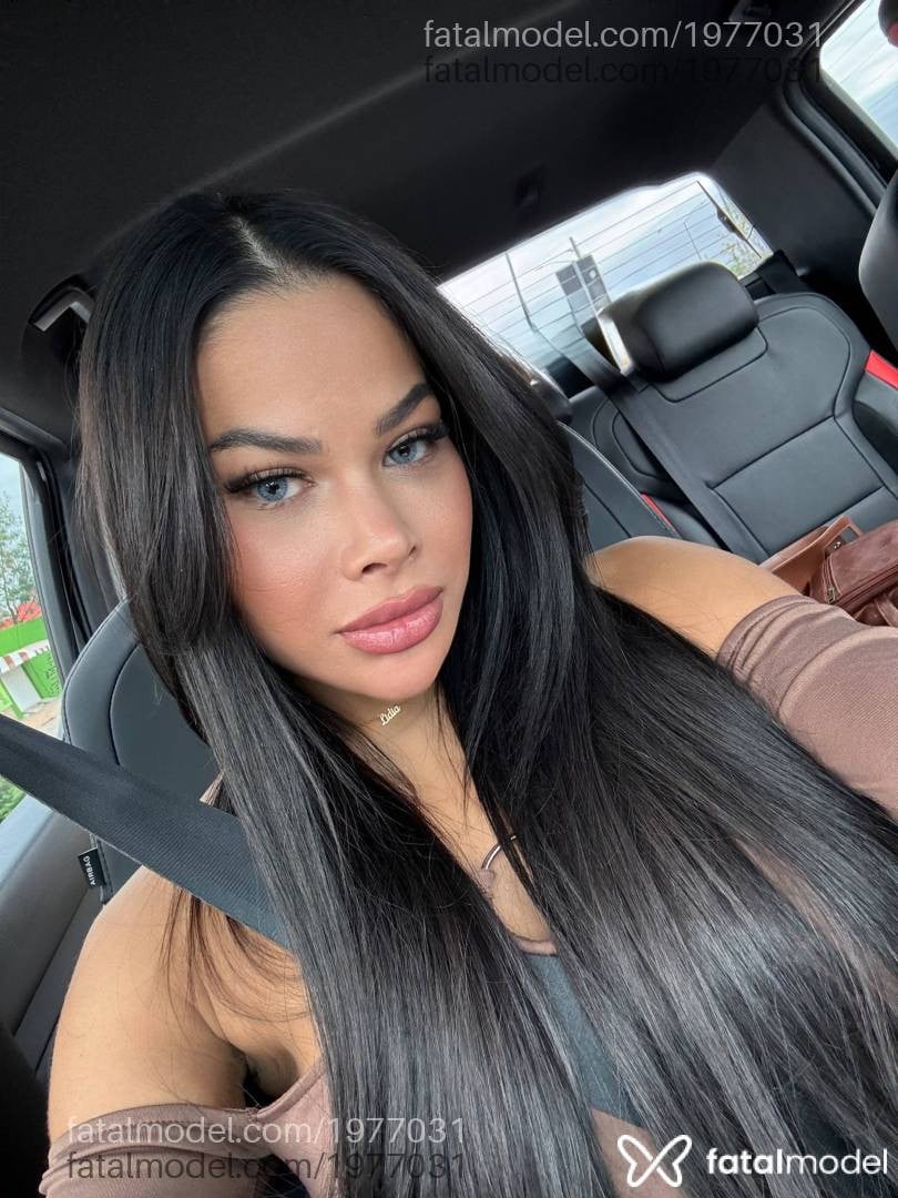Acompanhante mulher morena (o) de olhos castanhos - Jade Milani