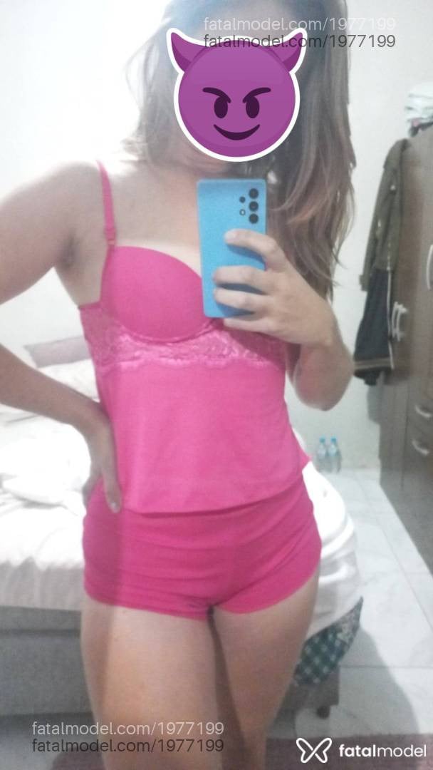 Acompanhante mulher loira (o) de olhos castanhos em Jaraguá do Sul - Hellen