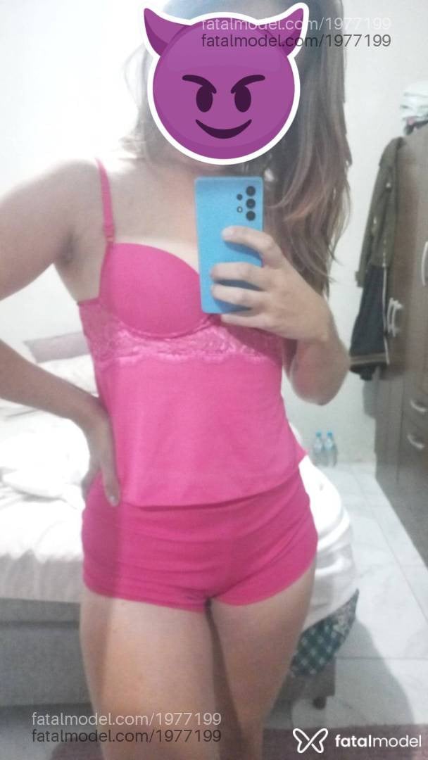Acompanhante mulher loira (o) de olhos castanhos em Jaraguá do Sul - Hellen