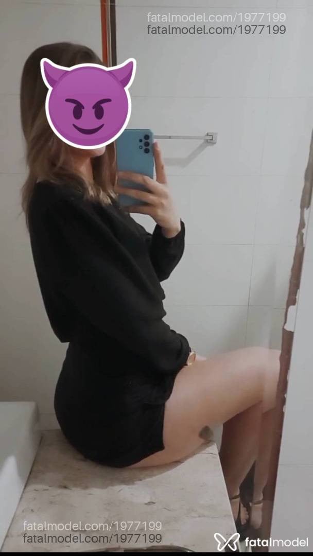 Acompanhante mulher loira (o) de olhos castanhos em Jaraguá do Sul - Hellen