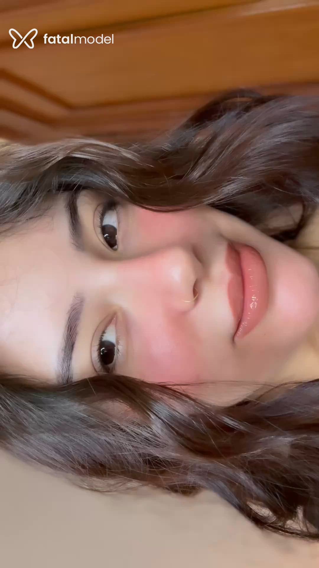 Acompanhante mulher morena (o) de olhos pretos - Jaque Rossatto