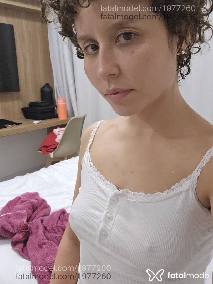Acompanhante mulher loira (o) de olhos mel em São Paulo Acompanhante mulher loira (o) de olhos mel em São Paulo - Delila Haze