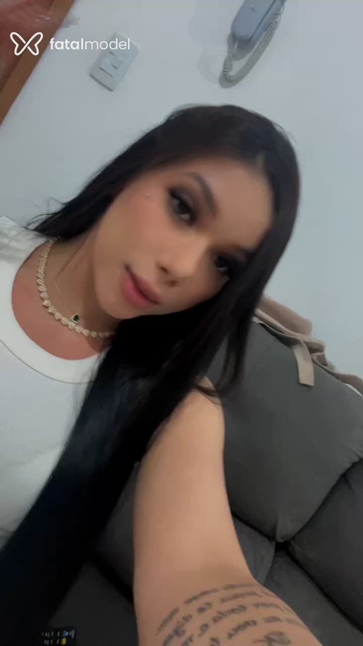 Acompanhante mulher morena (o) de olhos pretos - Valentina Moraes