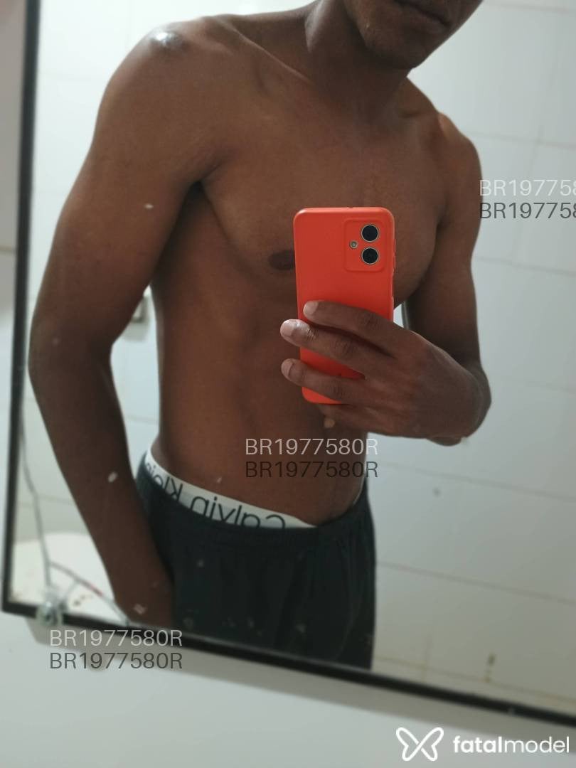 Acompanhante homem morena (o) de olhos pretos - Joao Neves