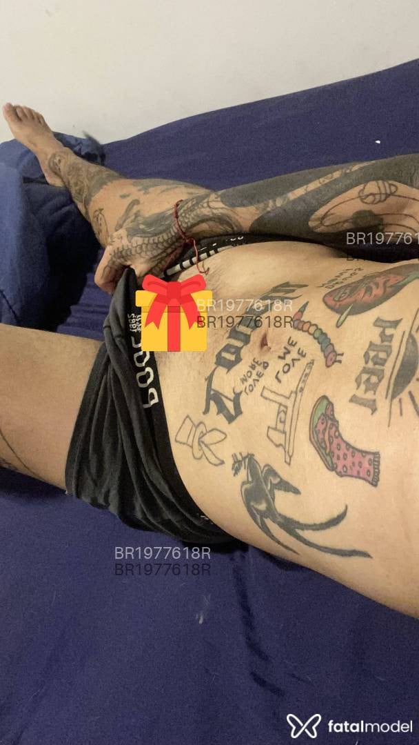 Acompanhante homem trans com cabelo castanho de olhos castanhos em São Paulo - TransChan