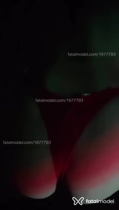 Acompanhante mulher morena (o) de olhos castanhos - Isadora