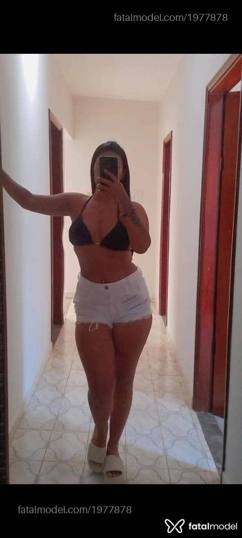 Acompanhante mulher morena (o) de olhos castanhos em Lavras - Sol
