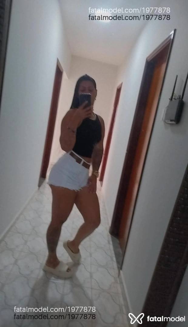 Acompanhante mulher morena (o) de olhos castanhos em Lavras - Sol