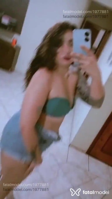Acompanhante mulher loira (o) de olhos castanhos em Maringá - Gabrielle Braga