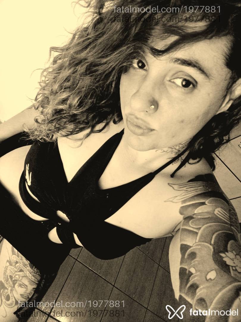 Acompanhante mulher loira (o) de olhos castanhos em Maringá - Gabrielle Braga