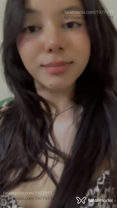 Acompanhante mulher com cabelo castanho de olhos castanhos em Brasília - Melli