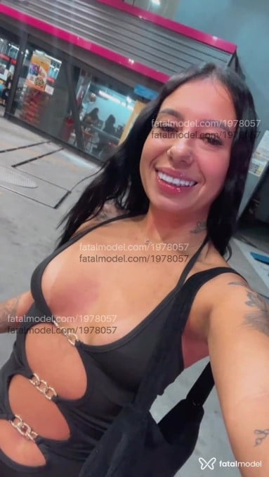 Acompanhante mulher morena (o) de olhos pretos em São Paulo Acompanhante mulher morena (o) de olhos pretos em São Paulo - Melissa