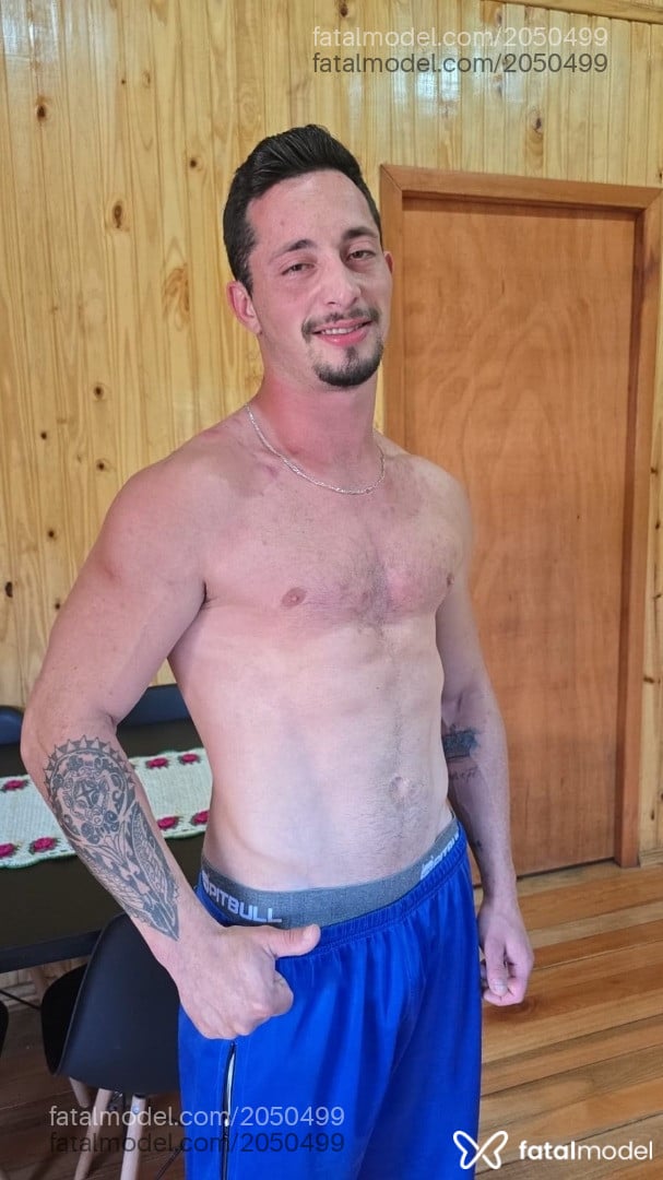 Acompanhante homem morena (o) de olhos castanhos em Taquara Acompanhante homem morena (o) de olhos castanhos em Taquara - Felipe Roehrs