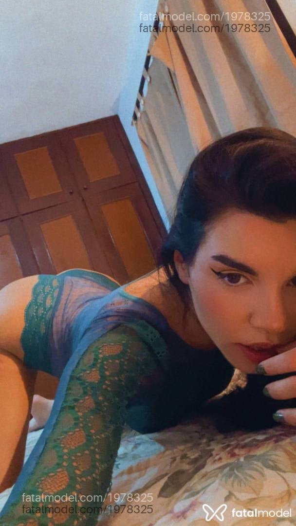 Acompanhante mulher morena (o) de olhos castanhos - Soffie