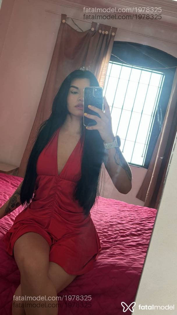 Acompanhante mulher morena (o) de olhos castanhos - Soffie