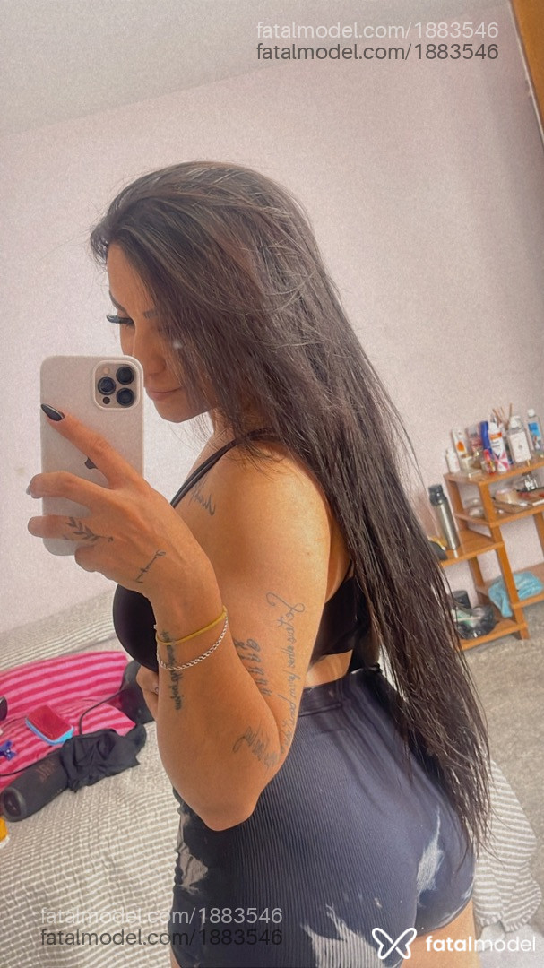 Acompanhante mulher com cabelo castanho de olhos castanhos - Raila Bueno Acompanhante mulher com cabelo castanho de olhos castanhos - Raila Bueno