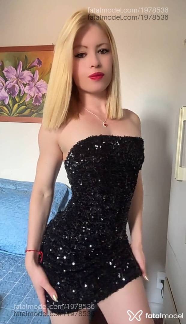 Acompanhante mulher loira (o) de olhos castanhos - Vanessa Diniz