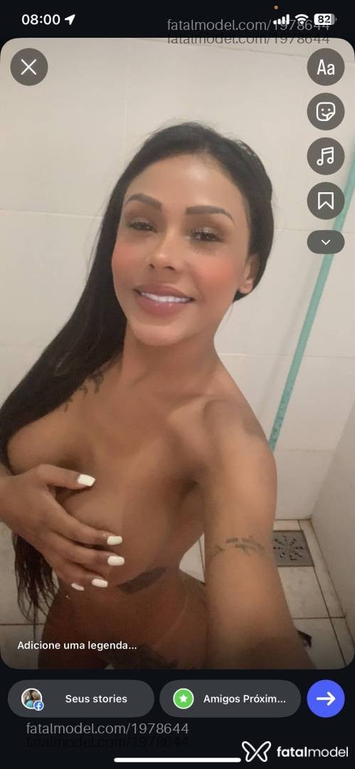 Acompanhante mulher morena (o) de olhos castanhos - Ellen