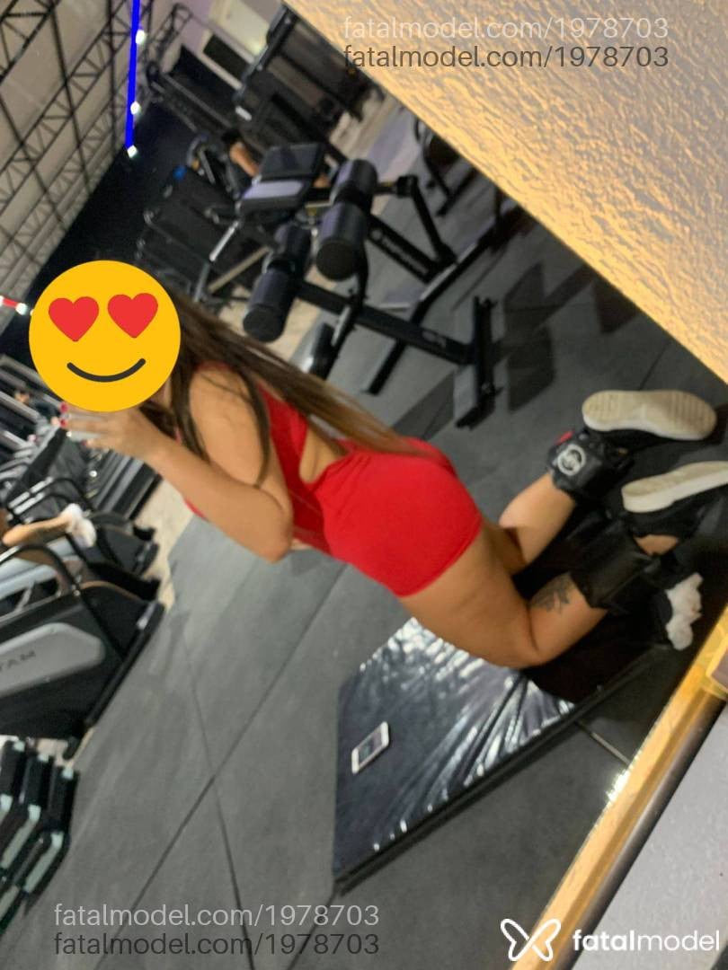 Acompanhante mulher loira (o) de olhos castanhos em Virtual - Lolobaby