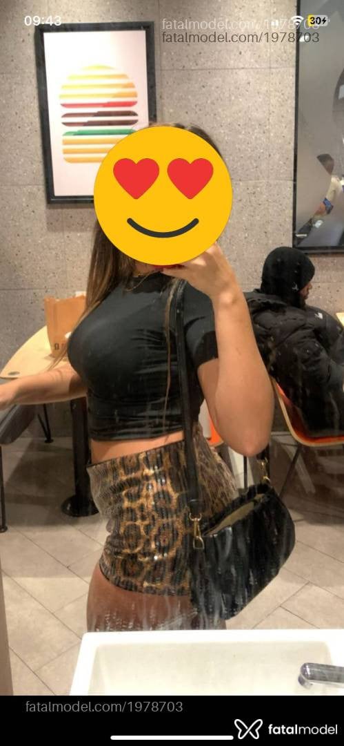 Acompanhante mulher loira (o) de olhos castanhos em Virtual - Lolobaby