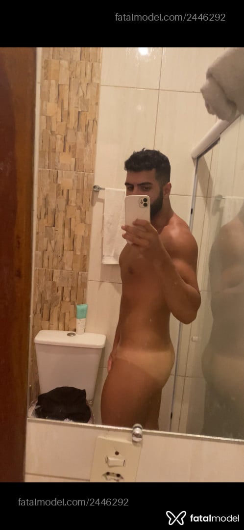 Acompanhante homem morena (o) de olhos castanhos em Barra Velha - Augusto