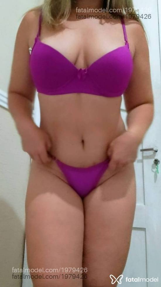 Acompanhante mulher loira (o) de olhos mel - Luana Alves
