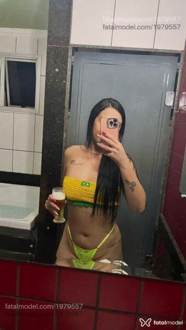Acompanhante mulher morena (o) de olhos castanhos - Alicia Miller