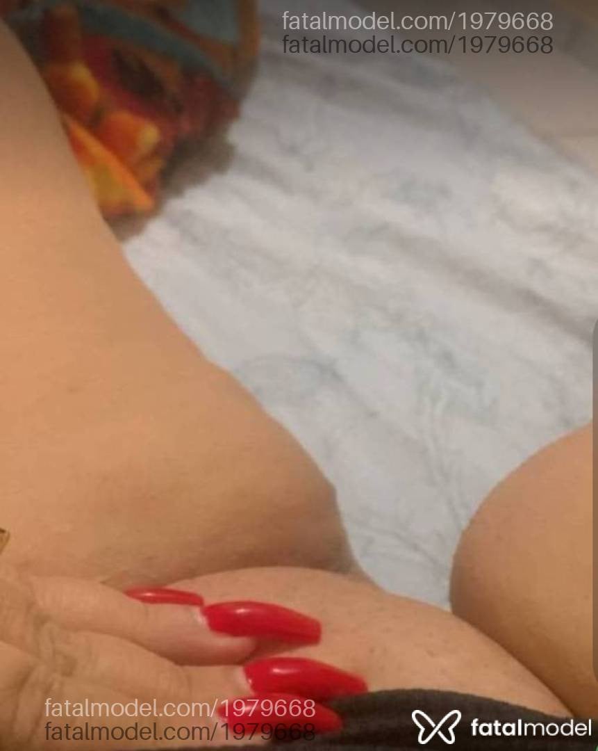 Acompanhante mulher loira (o) de olhos castanhos - Bruninha