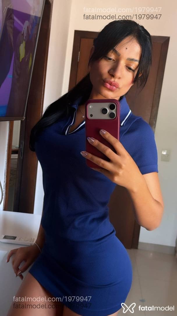 Acompanhante mulher morena (o) de olhos pretos - Daniele