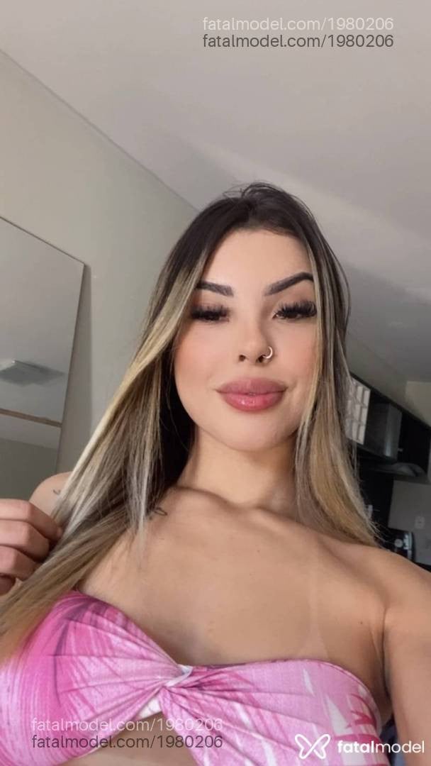 Acompanhante mulher loira (o) de olhos pretos em São Bento do Sul - Mirela
