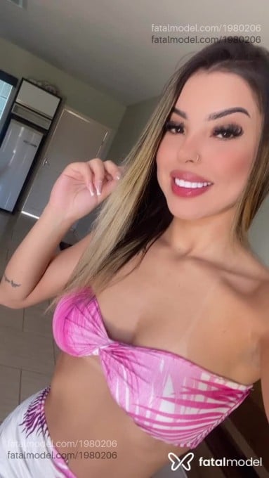 Acompanhante mulher loira (o) de olhos pretos em São Bento do Sul - Mirela