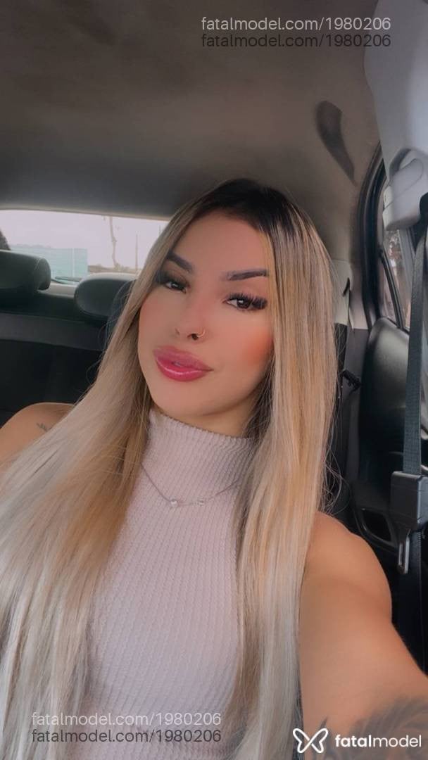 Acompanhante mulher loira (o) de olhos pretos em São Bento do Sul - Mirela