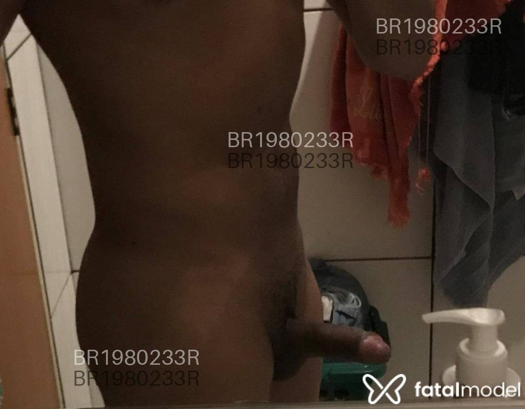 Acompanhante homem com cabelo castanho de olhos castanhos em Virtual - Homero