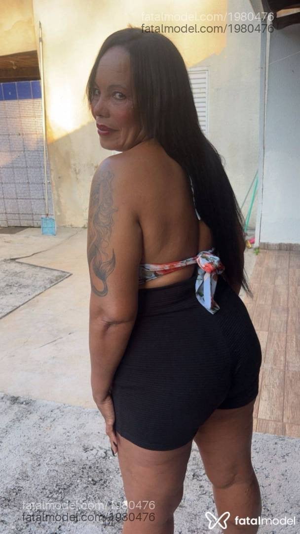 Acompanhante mulher com cabelo castanho de olhos castanhos em Vila Velha - Jessika Fontes