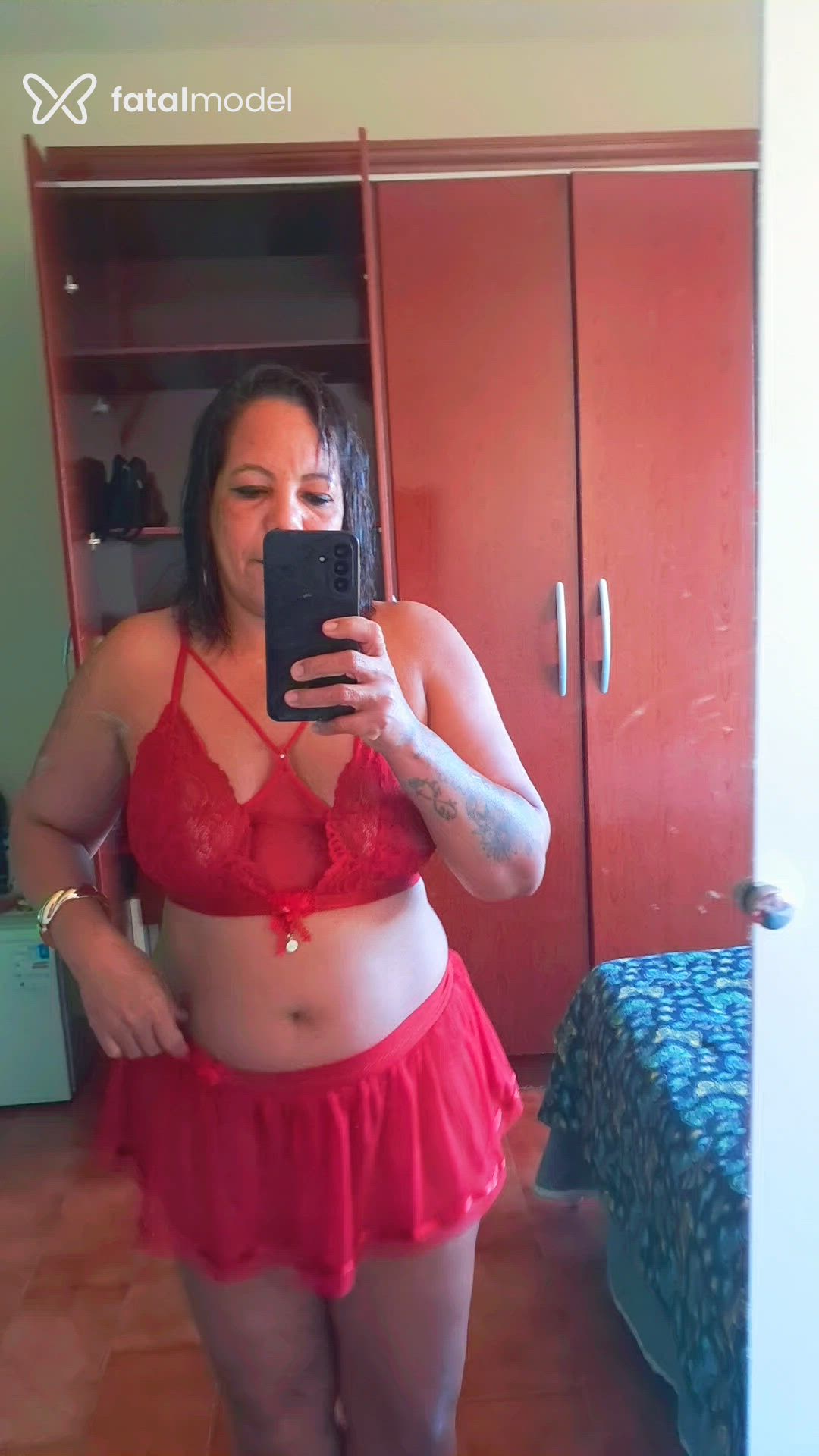 Acompanhante mulher com cabelo castanho de olhos castanhos - Jessika Fontes Acompanhante mulher com cabelo castanho de olhos castanhos - Jessika Fontes