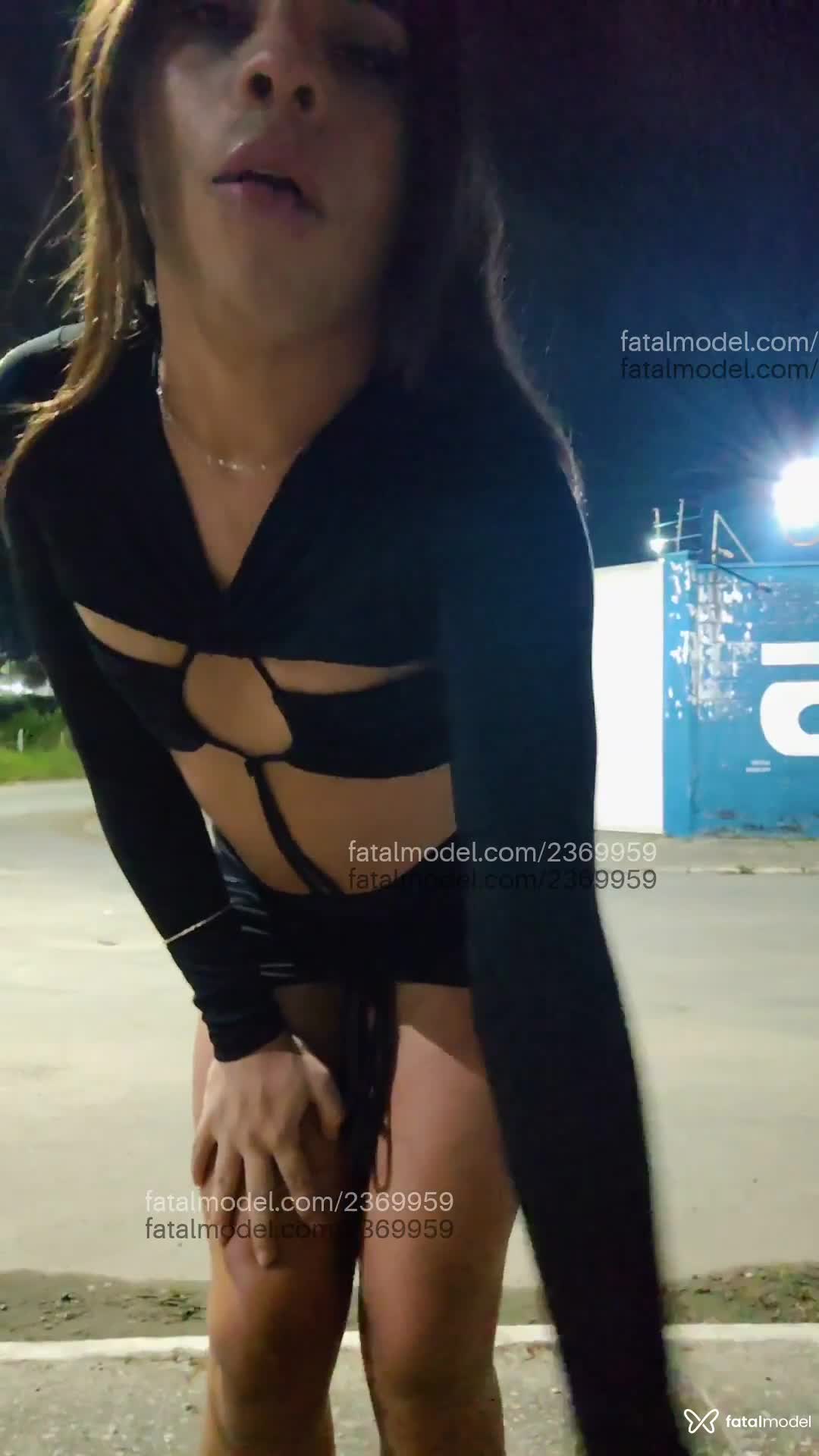 Acompanhante mulher trans com cabelo castanho de olhos castanhos em Caçapava - Vic