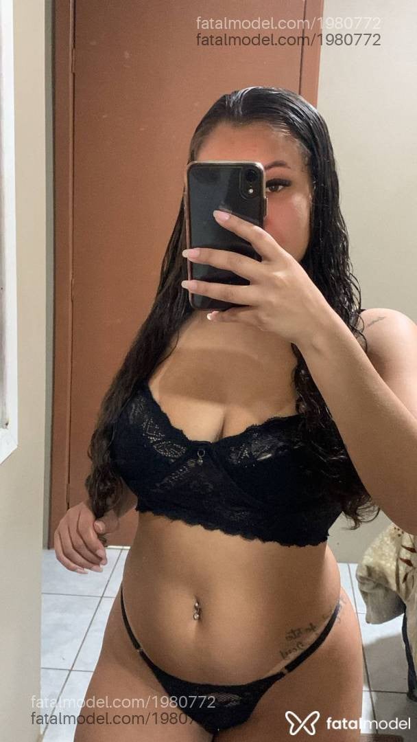 Acompanhante mulher com cabelo castanho de olhos castanhos - Sabrina