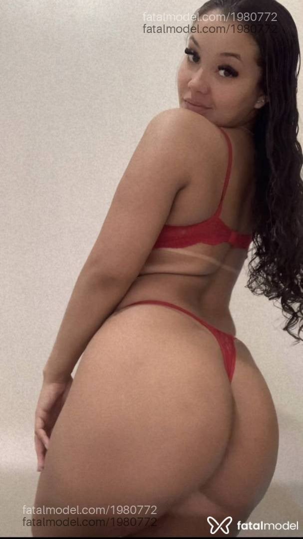 Acompanhante mulher com cabelo castanho de olhos castanhos - Sabrina